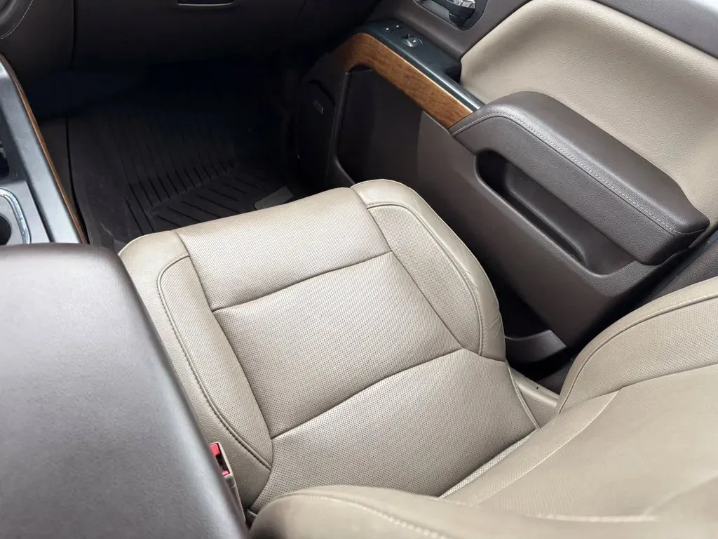 Chevrolet Silverado photo 21