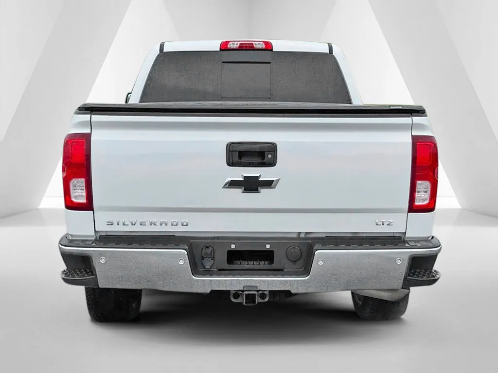 Chevrolet Silverado photo 6