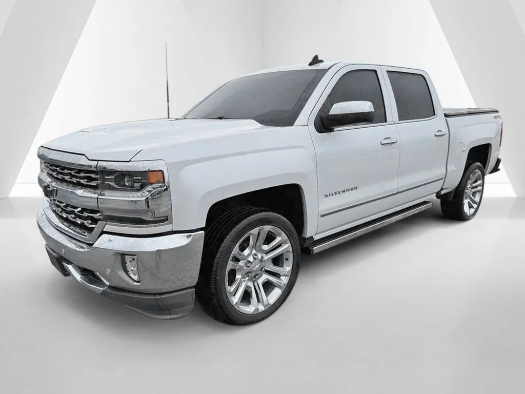 Chevrolet Silverado photo 3