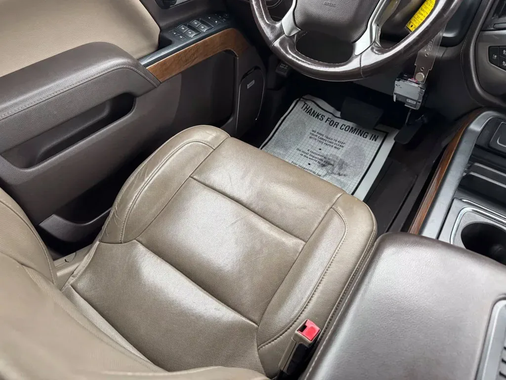 Chevrolet Silverado photo 22