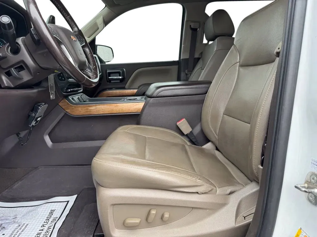 Chevrolet Silverado photo 9