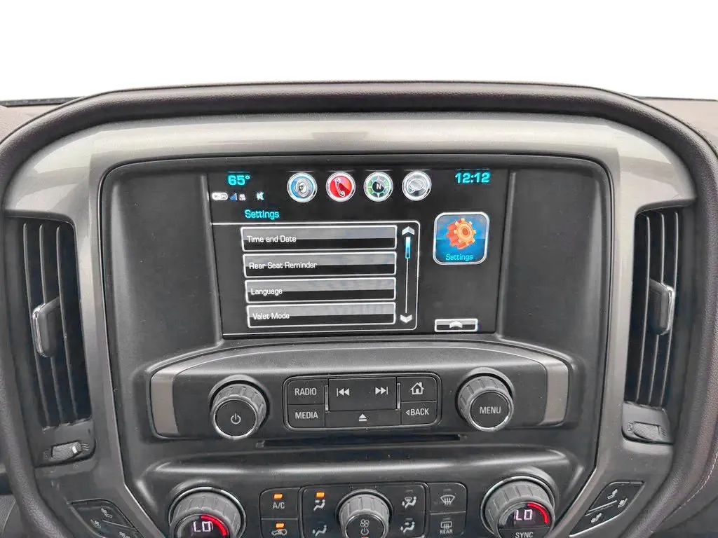 Chevrolet Silverado photo 28