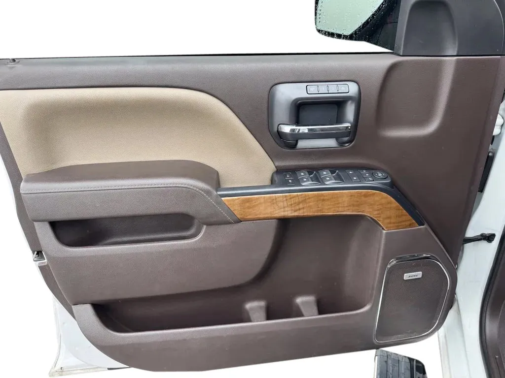 Chevrolet Silverado photo 12