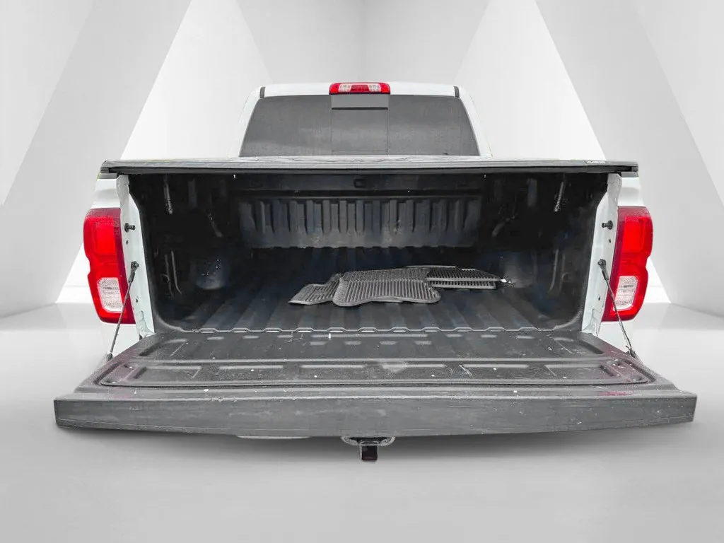 Chevrolet Silverado photo 30