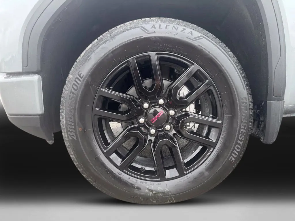 GMC Sierra photo 32