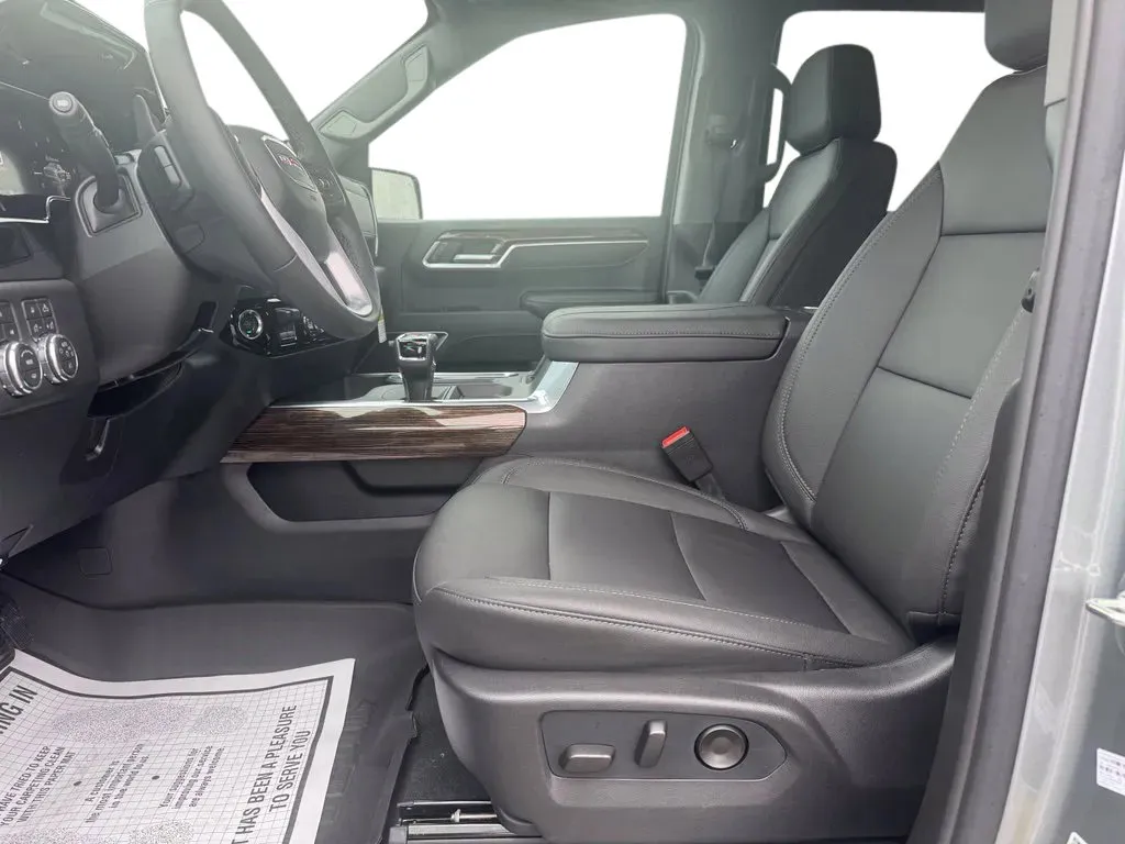 GMC Sierra photo 9