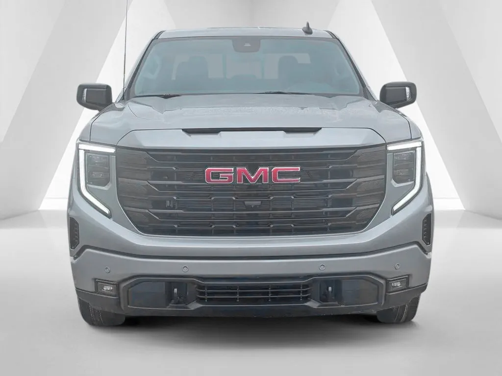 GMC Sierra photo 2