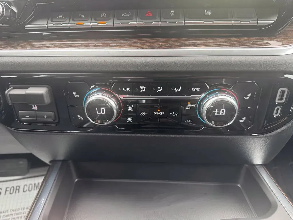 GMC Sierra photo 28