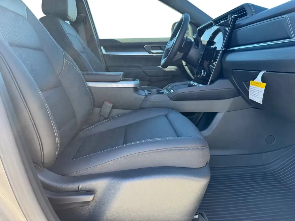 GMC Terrain photo 13