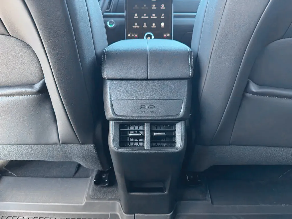 GMC Terrain photo 19
