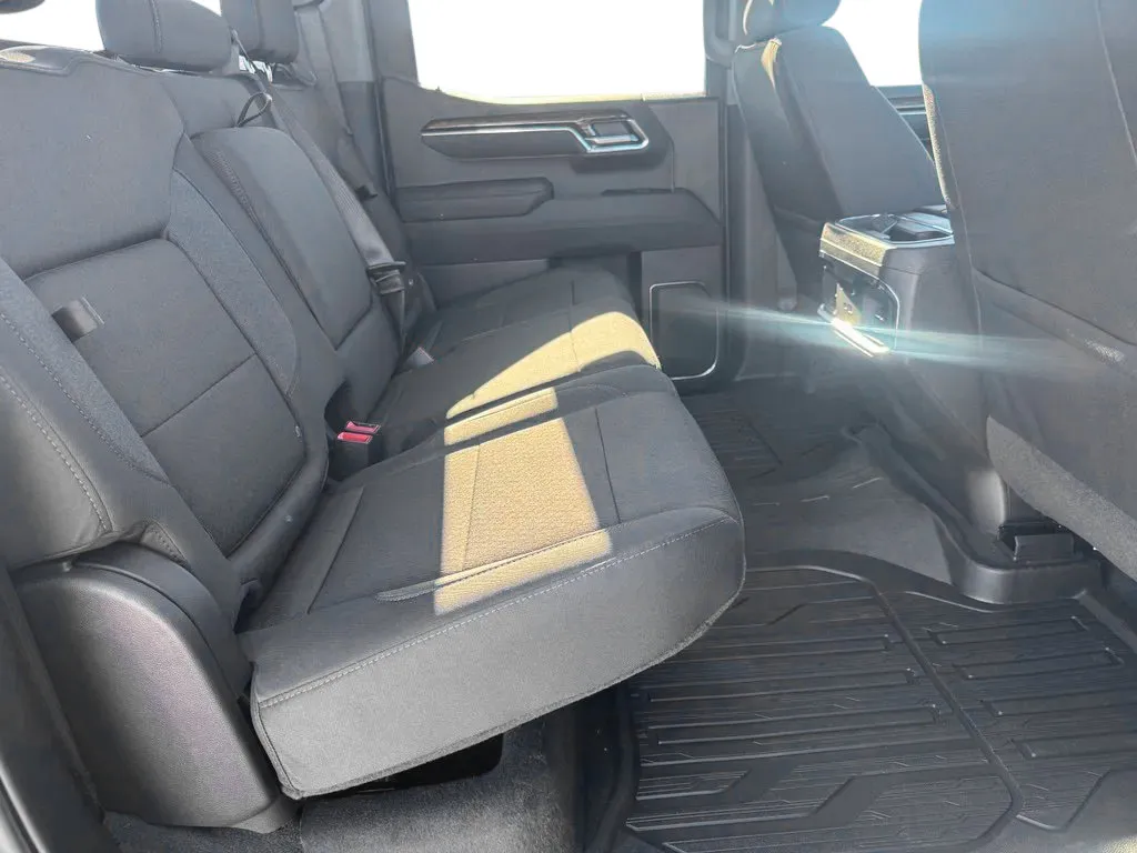 GMC Sierra photo 16