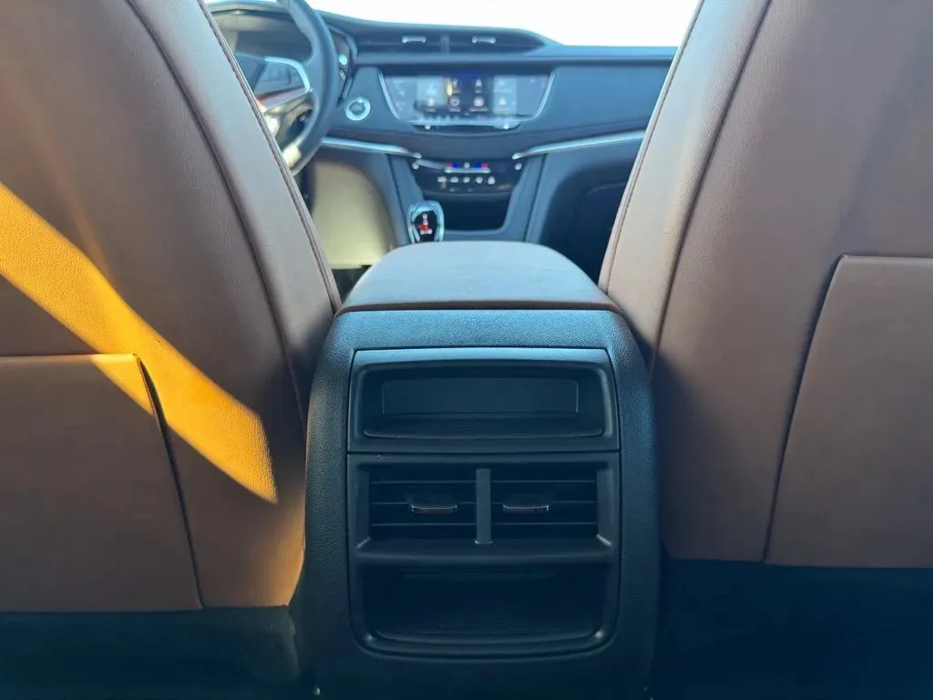 Cadillac XT5 photo 20
