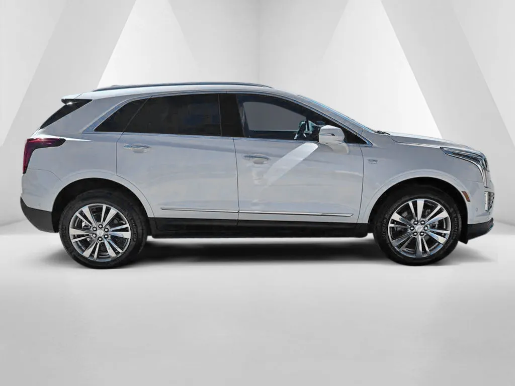 Cadillac XT5 photo 8