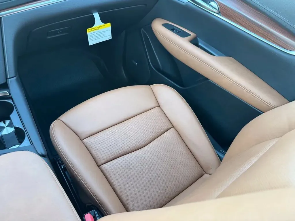 Cadillac XT5 photo 21