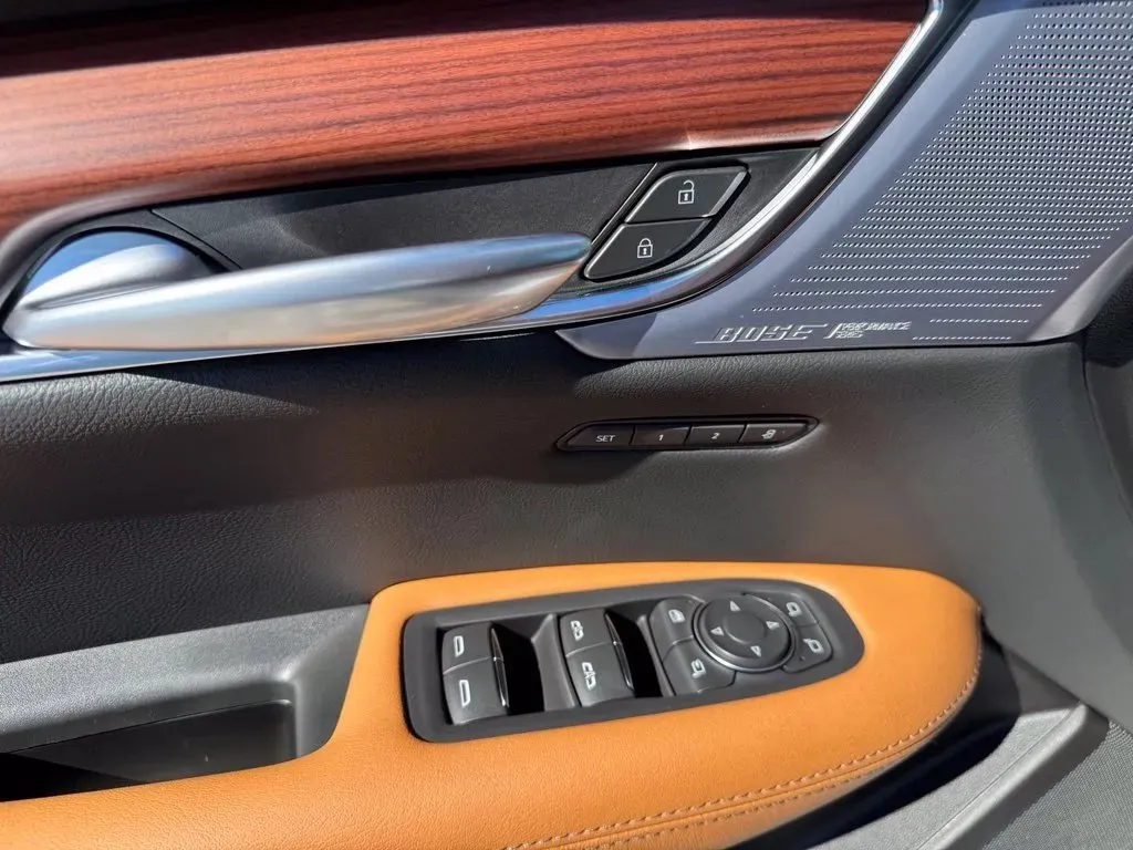 Cadillac XT5 photo 13