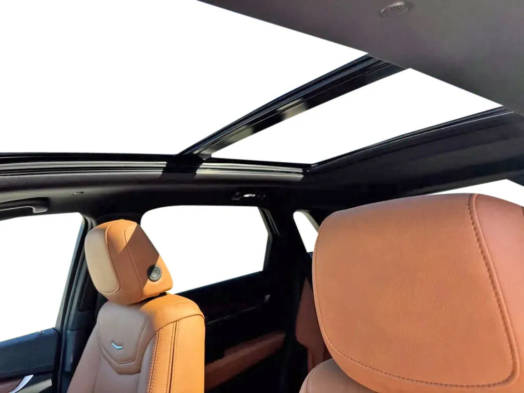 Cadillac XT5 photo 11
