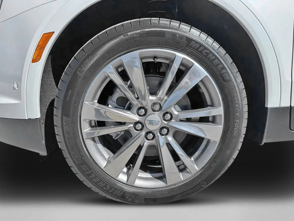 Cadillac XT5 photo 32