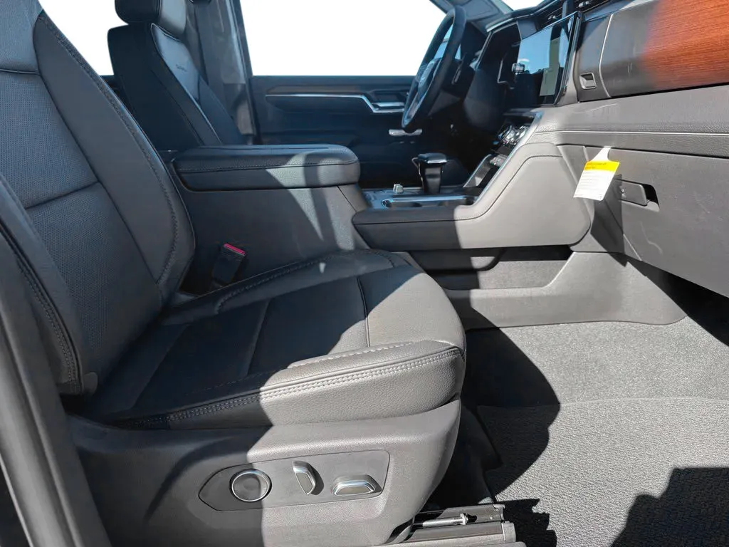 GMC Sierra photo 13