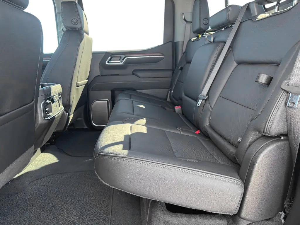 GMC Sierra photo 17