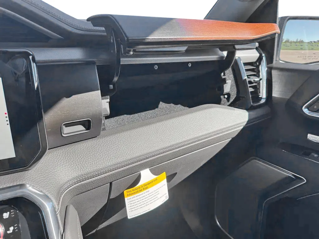 GMC Sierra photo 30