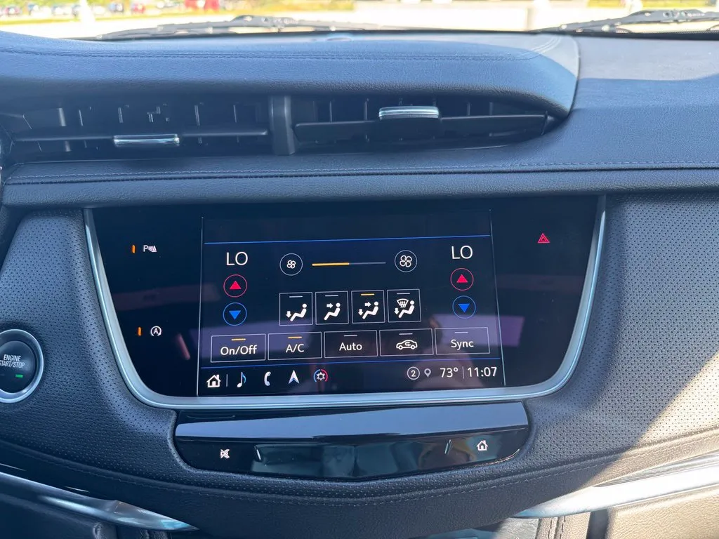 Cadillac XT5 photo 29