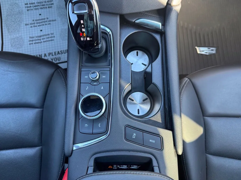 Cadillac XT5 photo 27