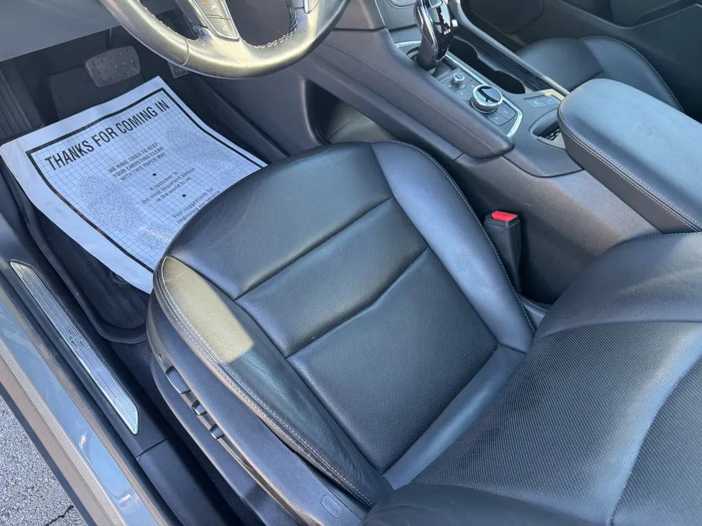 Cadillac XT5 photo 10