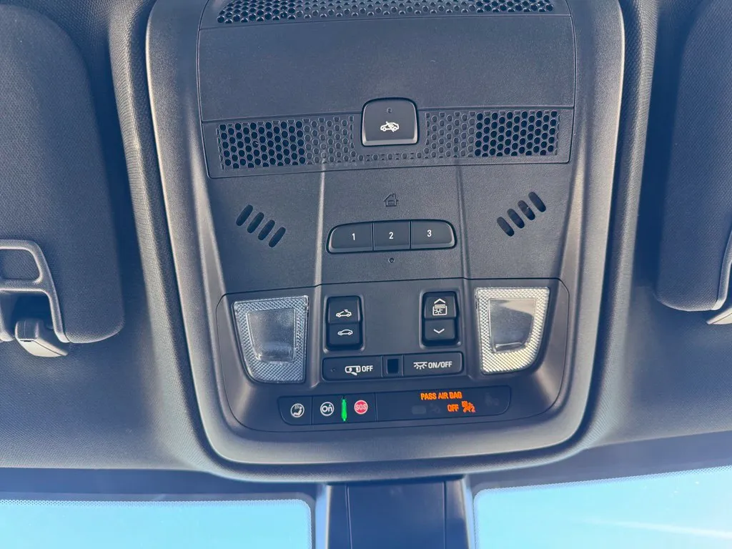 Cadillac XT5 photo 30