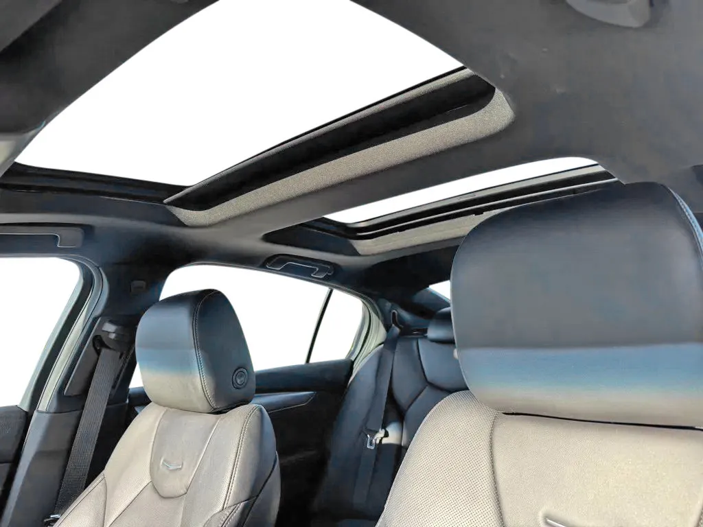 Cadillac CT5 photo 9