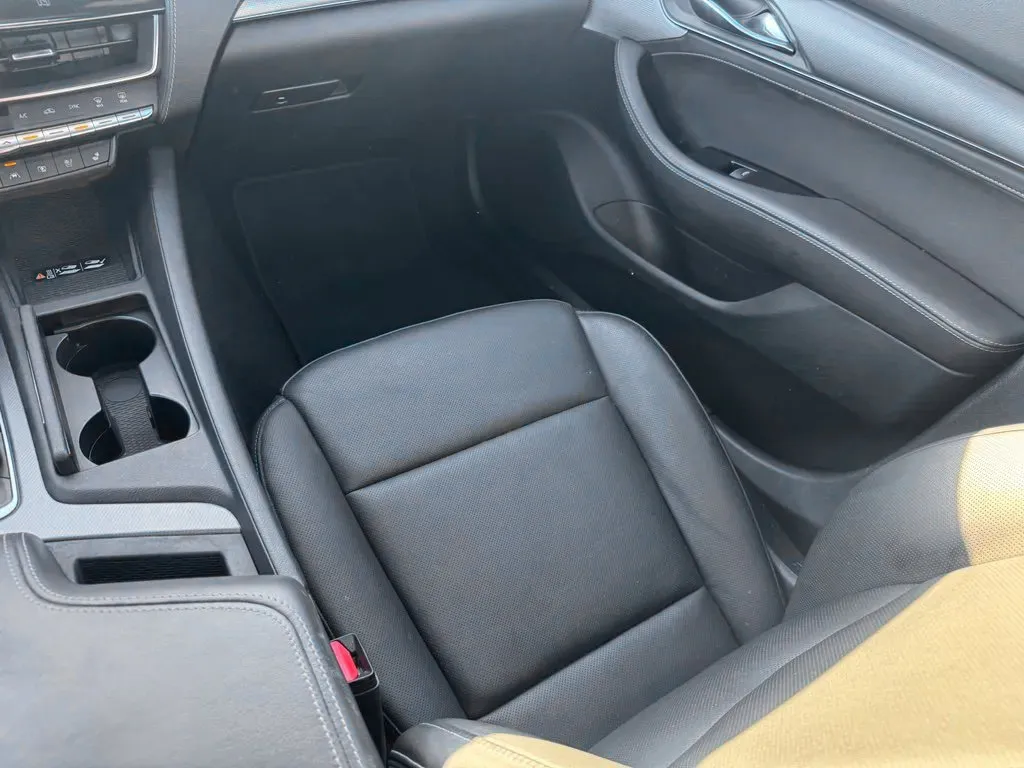Cadillac CT5 photo 18
