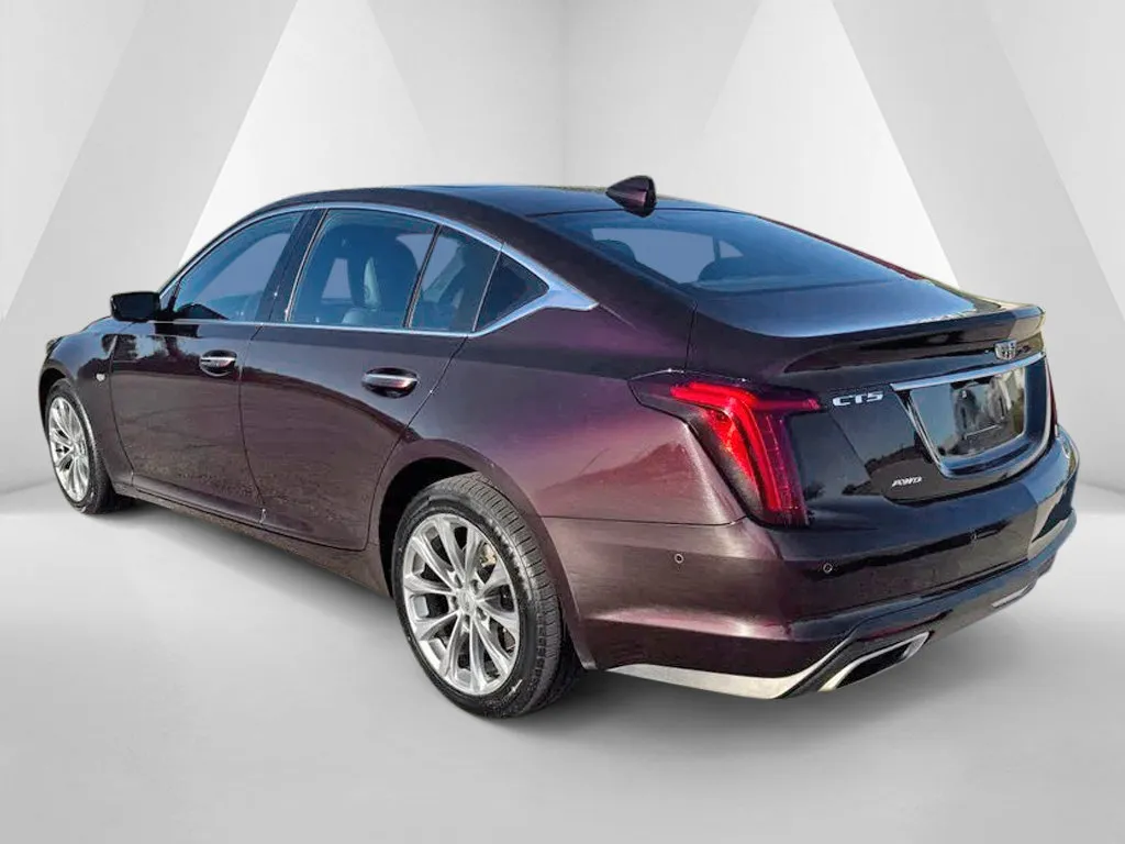 Cadillac CT5 photo 3
