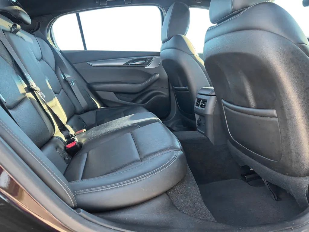 Cadillac CT5 photo 14