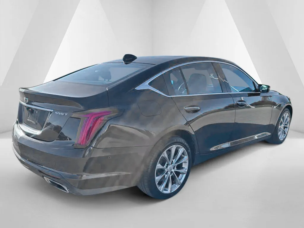 Cadillac CT5 photo 5