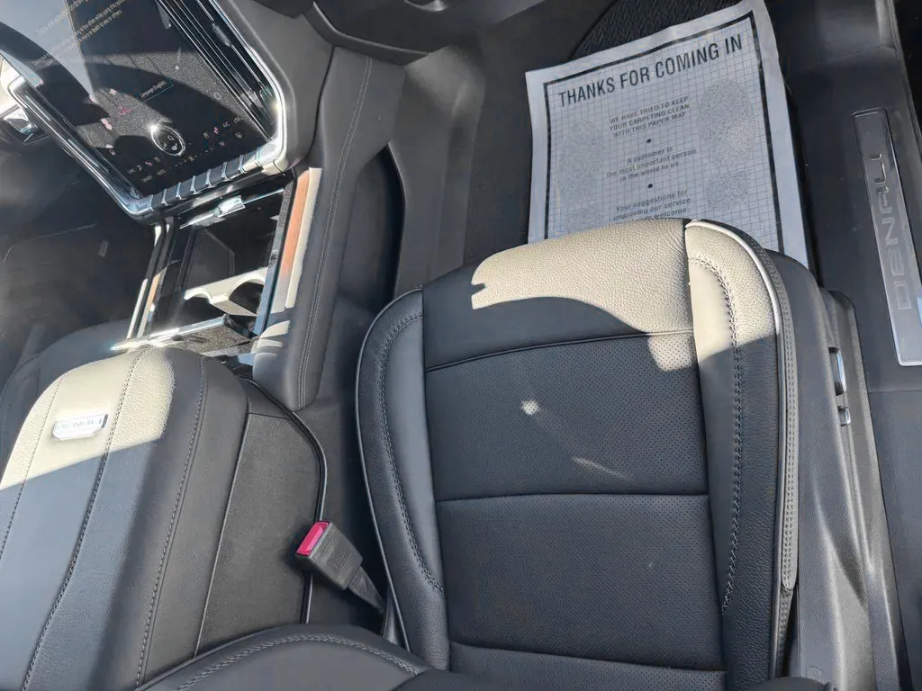 GMC Yukon XL photo 16