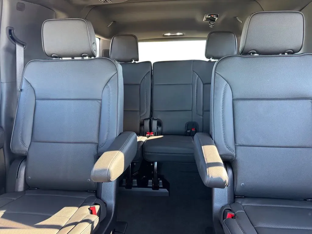 GMC Yukon XL photo 21