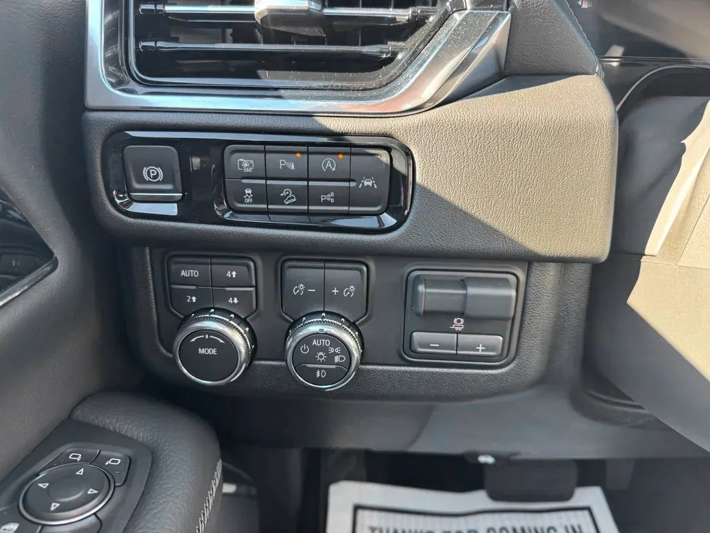 GMC Yukon XL photo 27
