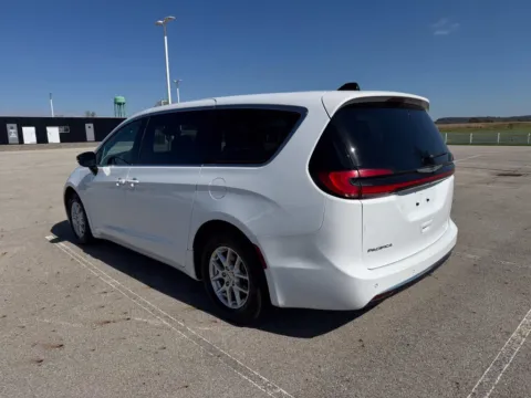 More photos of 2024 Chrysler Pacifica Touring at Braden Cadillac GMC, OH