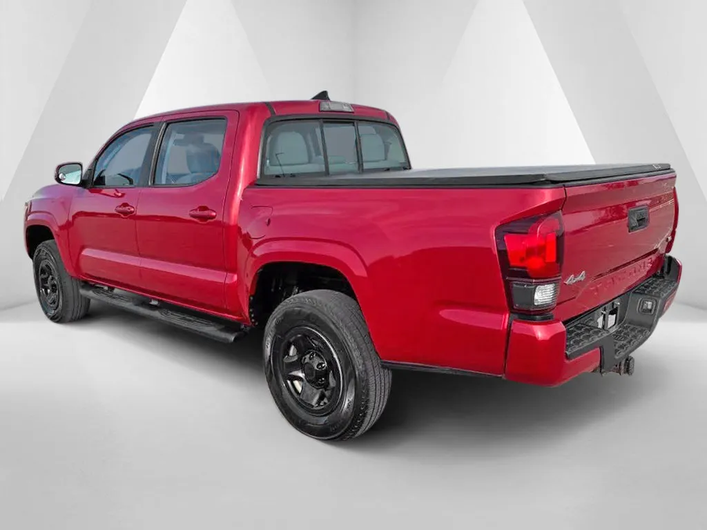 Toyota Tacoma photo 5