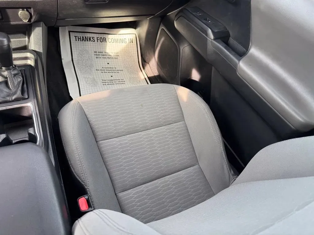 Toyota Tacoma photo 20