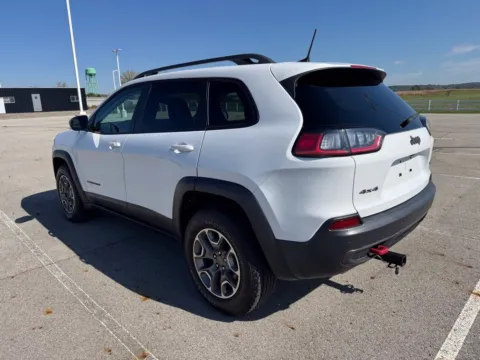 More photos of 2020 Jeep Cherokee Trailhawk at Braden Cadillac GMC, OH