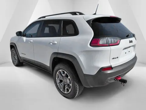 More photos of 2020 Jeep Cherokee Trailhawk at Braden Cadillac GMC, OH