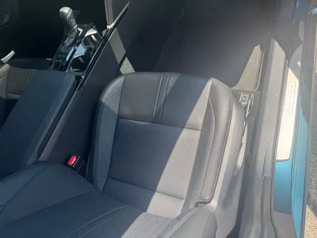 Toyota Camry photo 15
