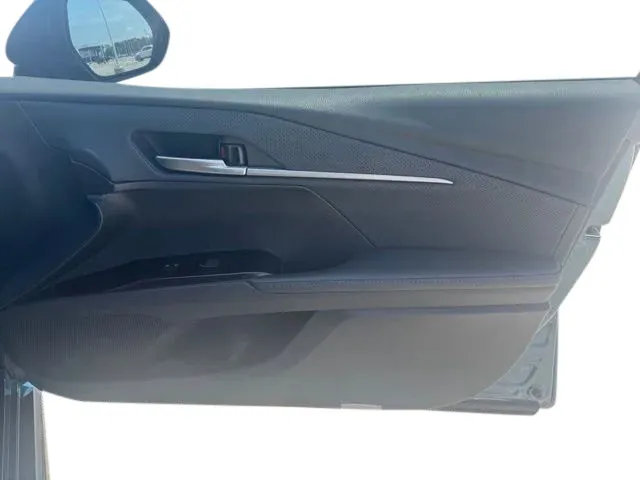 Toyota Camry photo 16