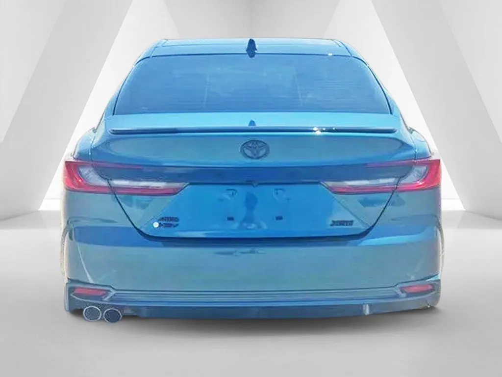 Toyota Camry photo 6
