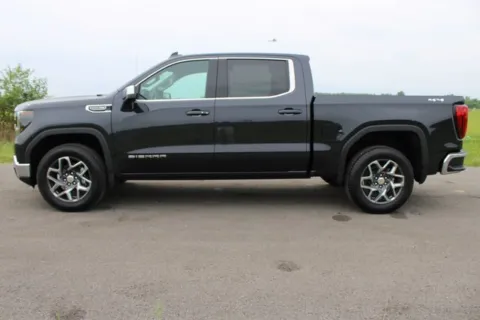 More photos of 2025 GMC Sierra 1500 SLE at Braden Cadillac GMC, OH