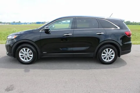 More photos of 2020 Kia Sorento LX at Braden Cadillac GMC, OH