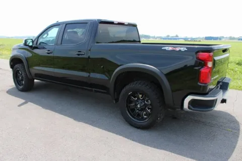 More photos of 2023 Chevrolet Silverado 1500 LT at Braden Cadillac GMC, OH