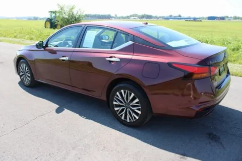 More photos of 2023 Nissan Altima 2.5 SV at Braden Cadillac GMC, OH