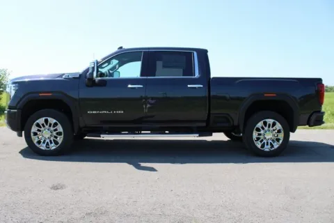 More photos of 2025 GMC Sierra 2500HD Denali at Braden Cadillac GMC, OH