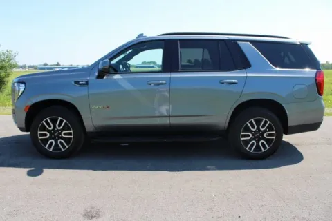 More photos of 2022 GMC Yukon AT4 at Braden Cadillac GMC, OH